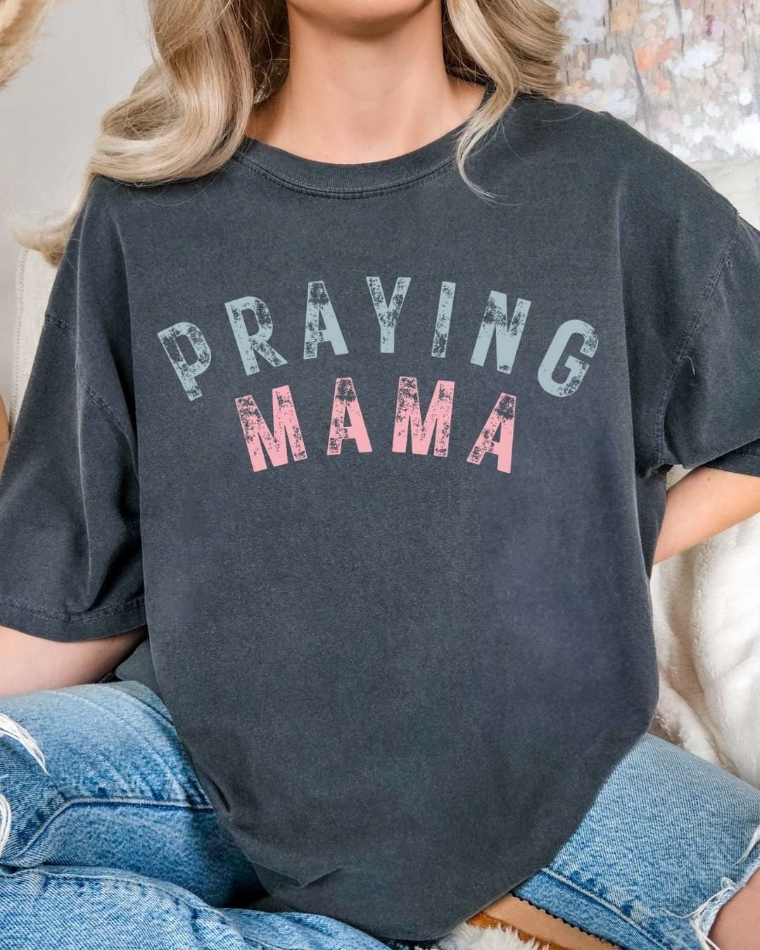 Praying Mama (Color)